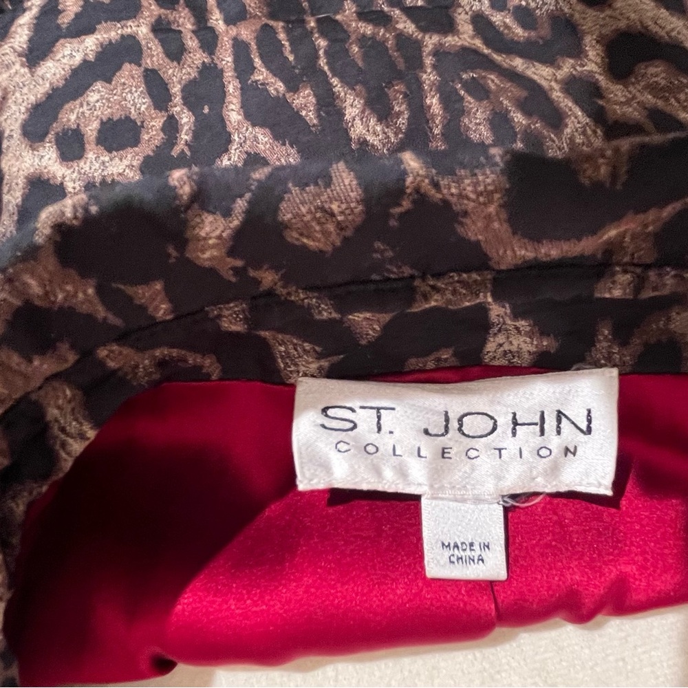 St. John Trench Coat - Picture 7 of 8